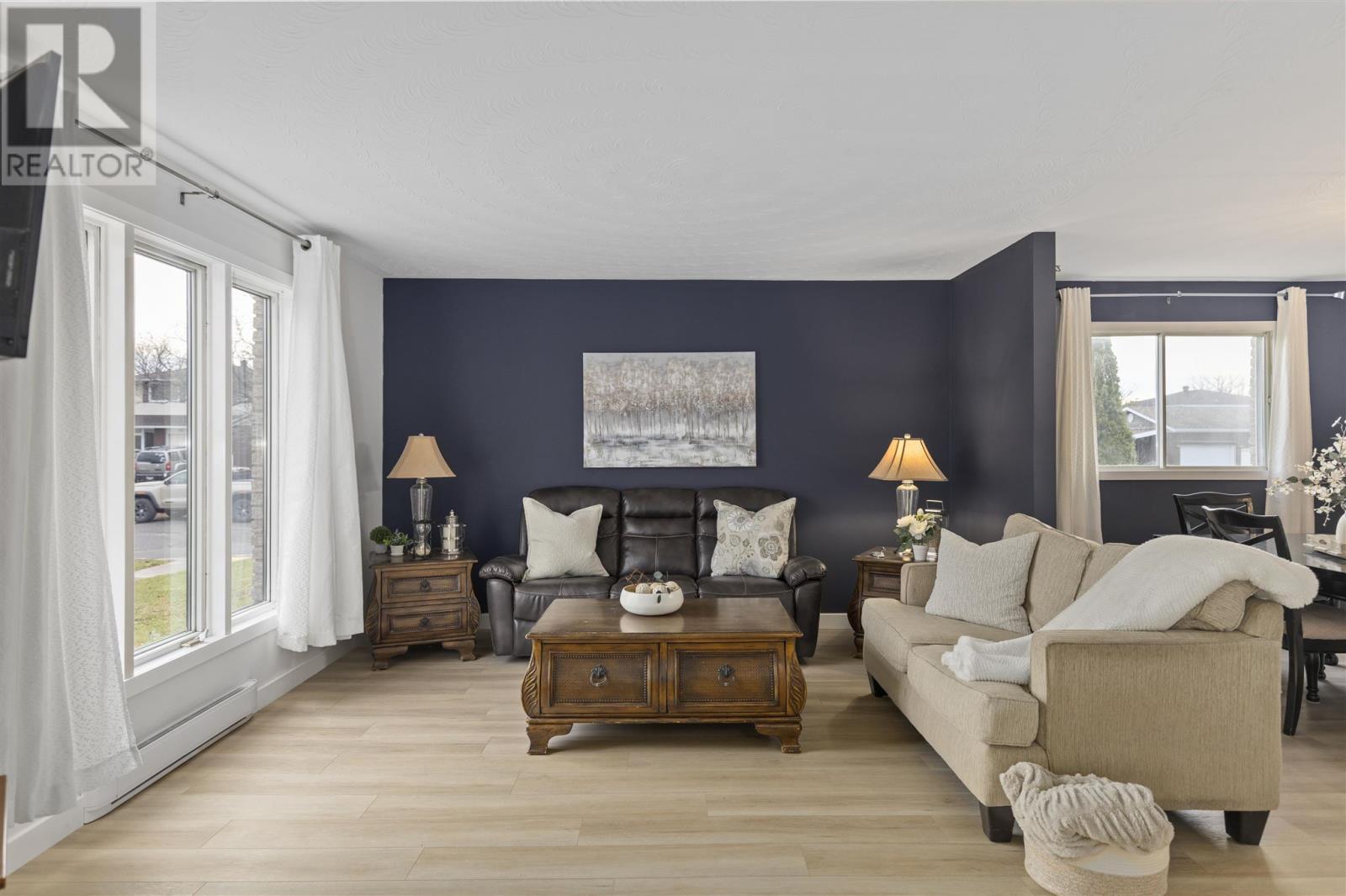 3 Charlotte Dr, Sault Ste. Marie, ON - Indoor Photo Showing Living Room