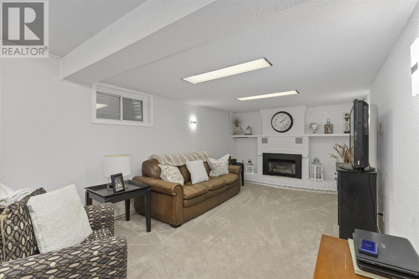 3 Charlotte Dr, Sault Ste. Marie, ON - Indoor With Fireplace