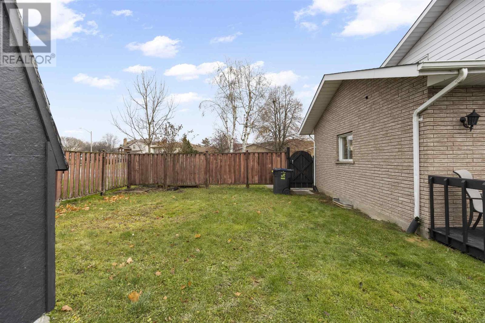 3 Charlotte Dr, Sault Ste. Marie, ON - Outdoor