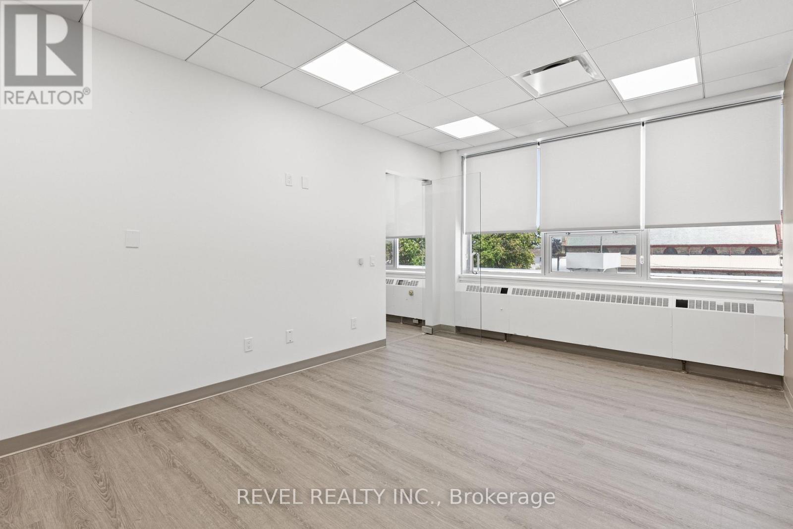 Upper 3 - 34 Cambridge Street S, Kawartha Lakes (Lindsay), ON