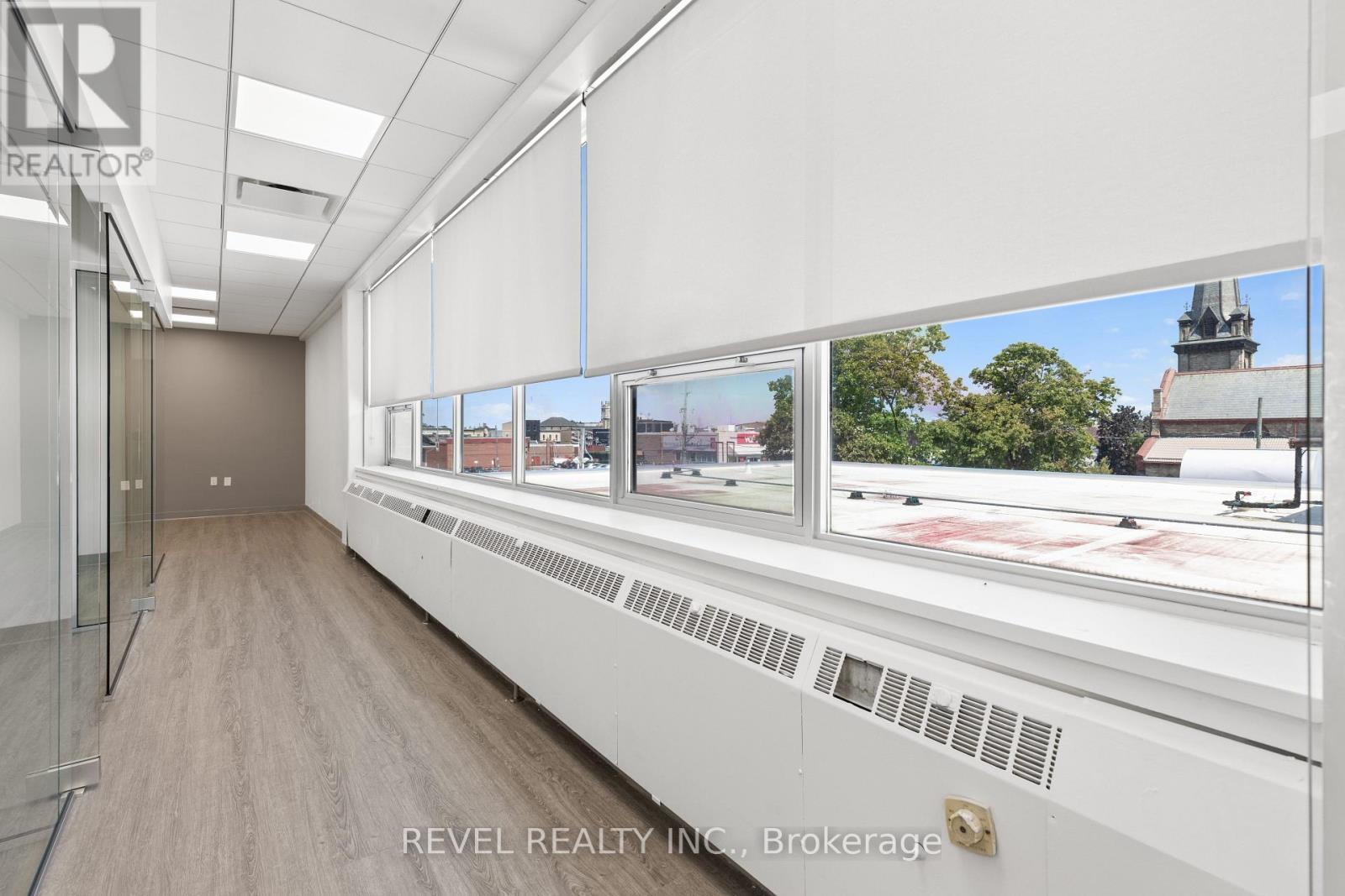 Upper 3 - 34 Cambridge Street S, Kawartha Lakes (Lindsay), ON