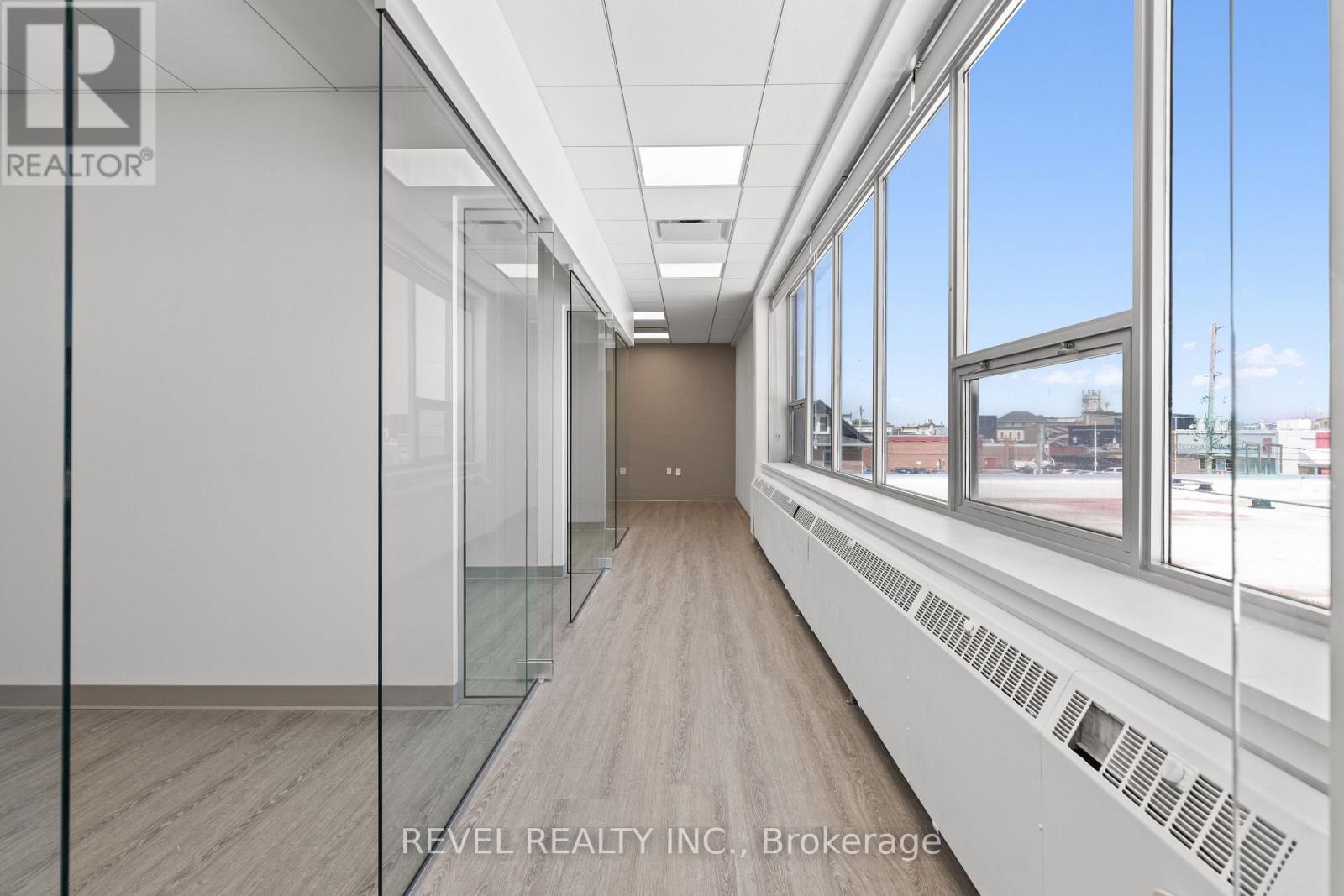 Upper 3 - 34 Cambridge Street S, Kawartha Lakes (Lindsay), ON