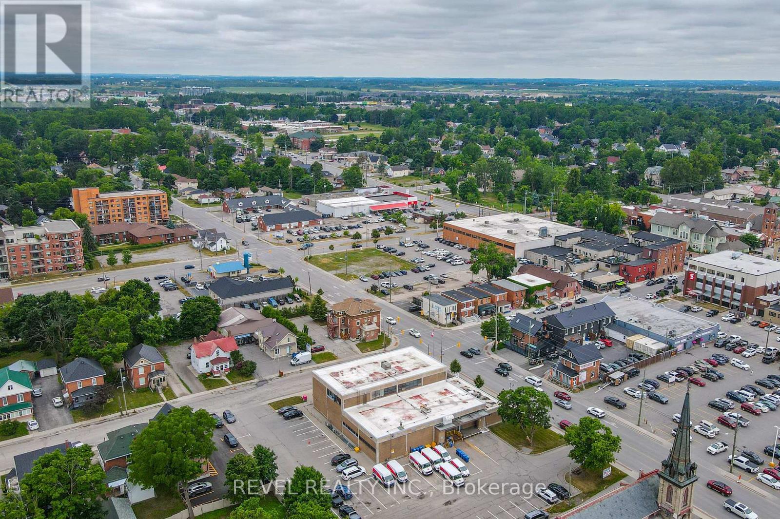 Upper 3 - 34 Cambridge Street S, Kawartha Lakes (Lindsay), ON