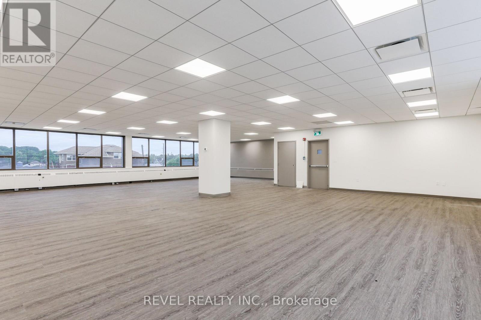 Upper 2 - 34 Cambridge Street S, Kawartha Lakes (Lindsay), ON