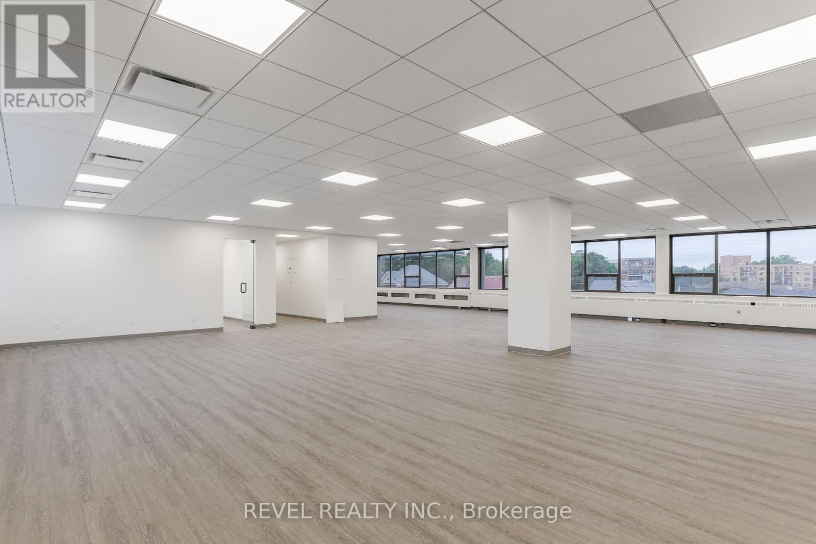 Upper 2 - 34 Cambridge Street S, Kawartha Lakes (Lindsay), ON