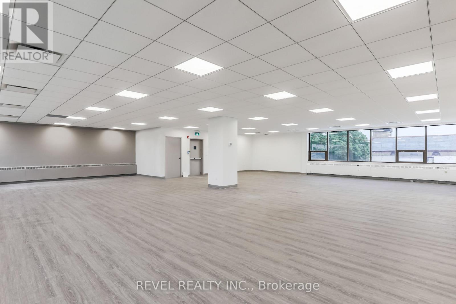 Upper 2 - 34 Cambridge Street S, Kawartha Lakes (Lindsay), ON