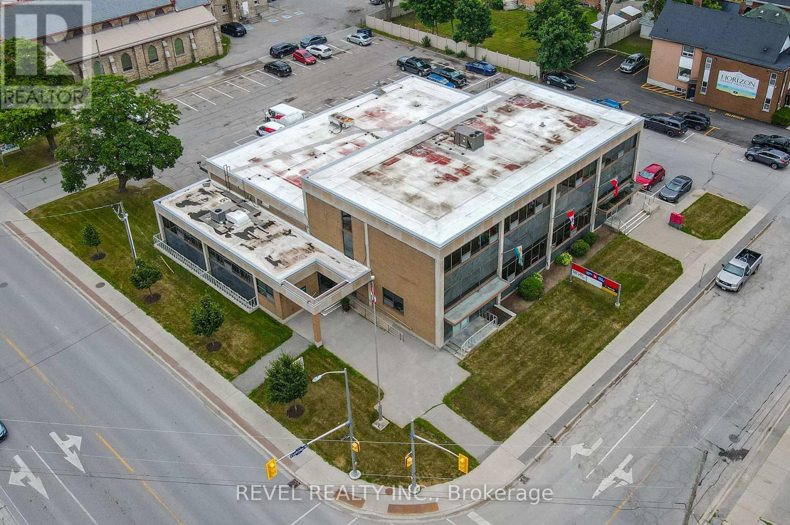 Upper 2 - 34 Cambridge Street S, Kawartha Lakes (Lindsay), ON