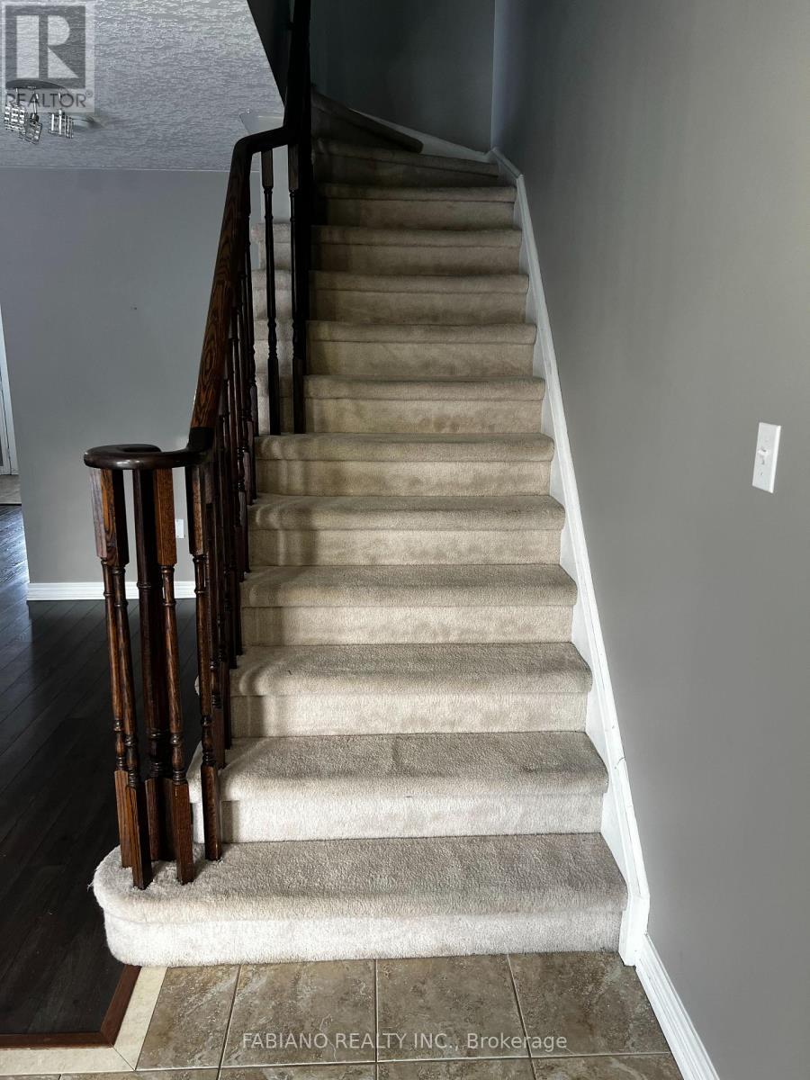 9 Admiral Crescent, Essa, ON - Indoor Photo Showing Other Room