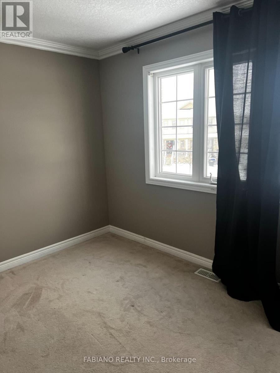 9 Admiral Crescent, Essa, ON - Indoor Photo Showing Other Room