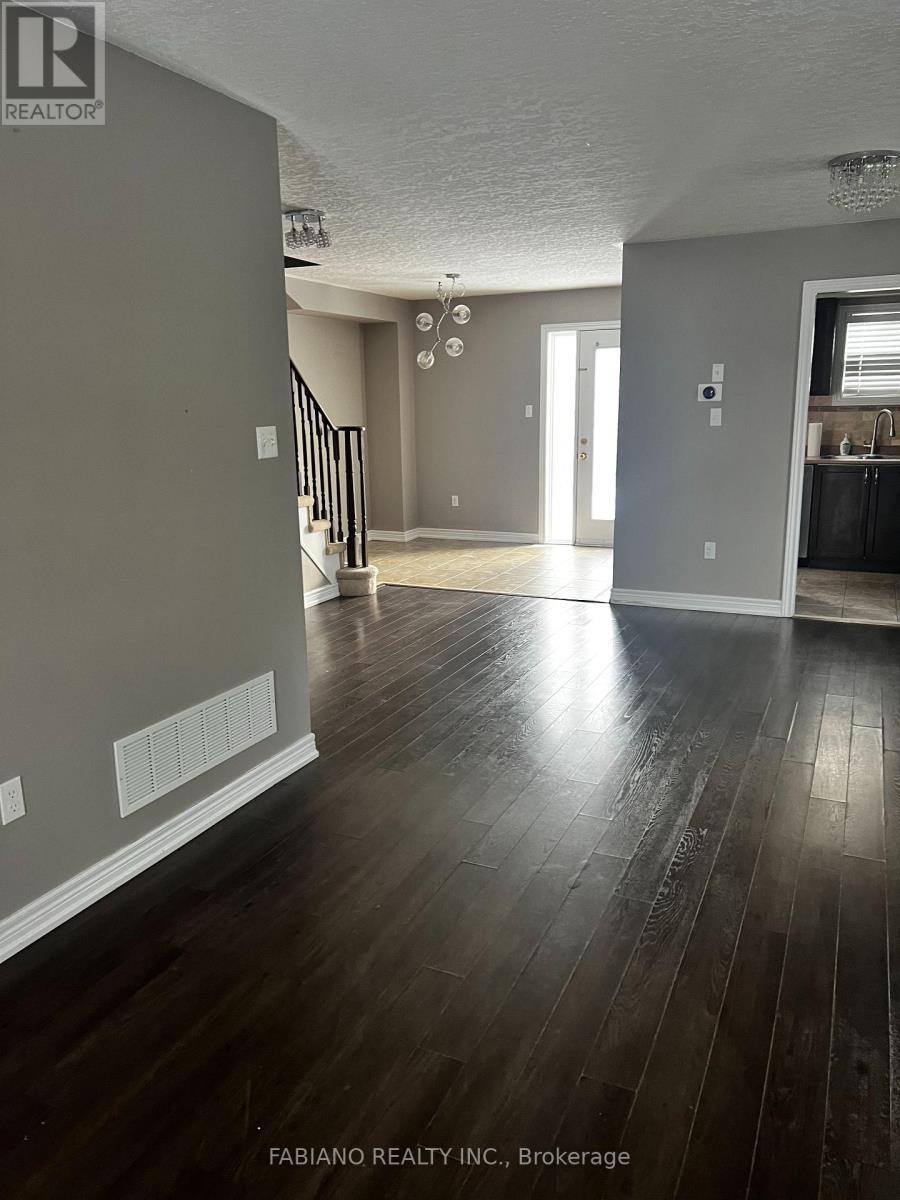 9 Admiral Crescent, Essa, ON - Indoor