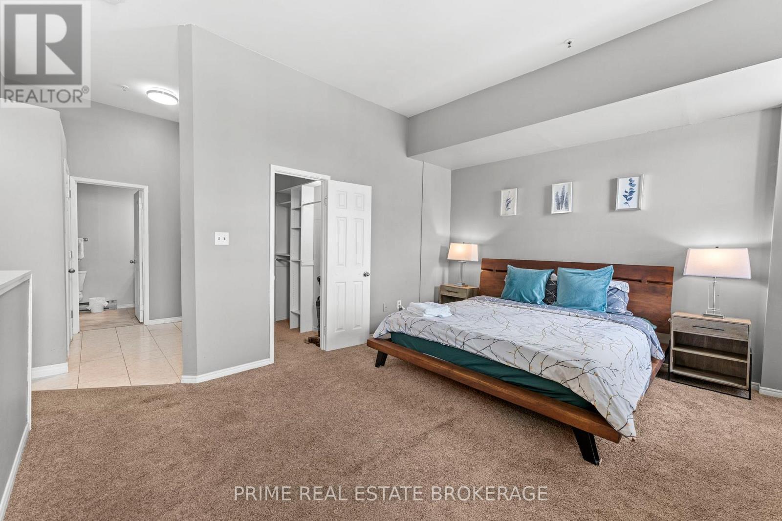 Unit 5 - 366 Richmond Street, London East (East K), ON - Indoor Photo Showing Bedroom