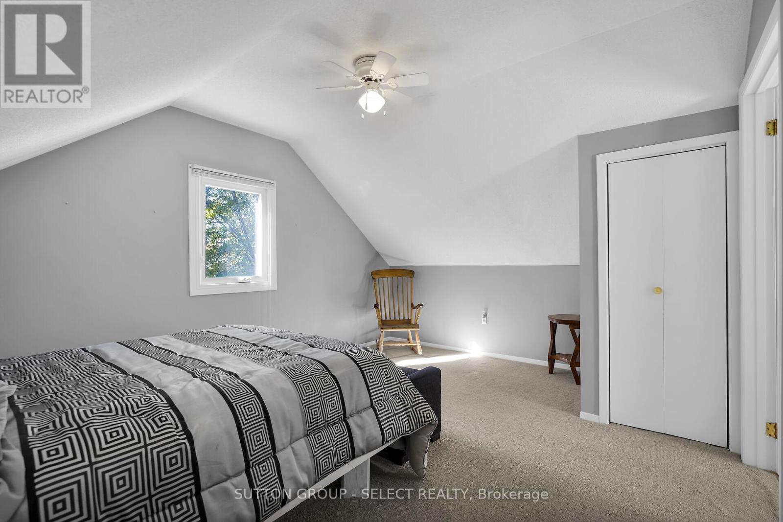 53 Graydon Street, London East (East N), ON - Indoor Photo Showing Bedroom