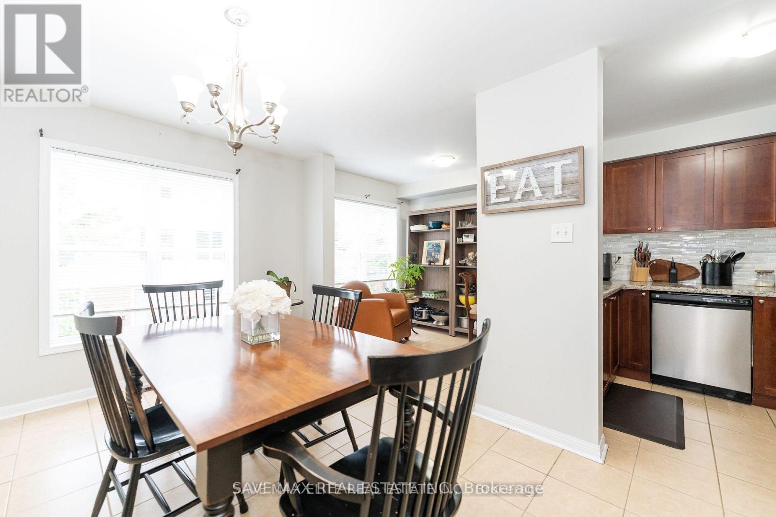89 Seed House Lane, Halton Hills, ON - Indoor Photo Showing Dining Room