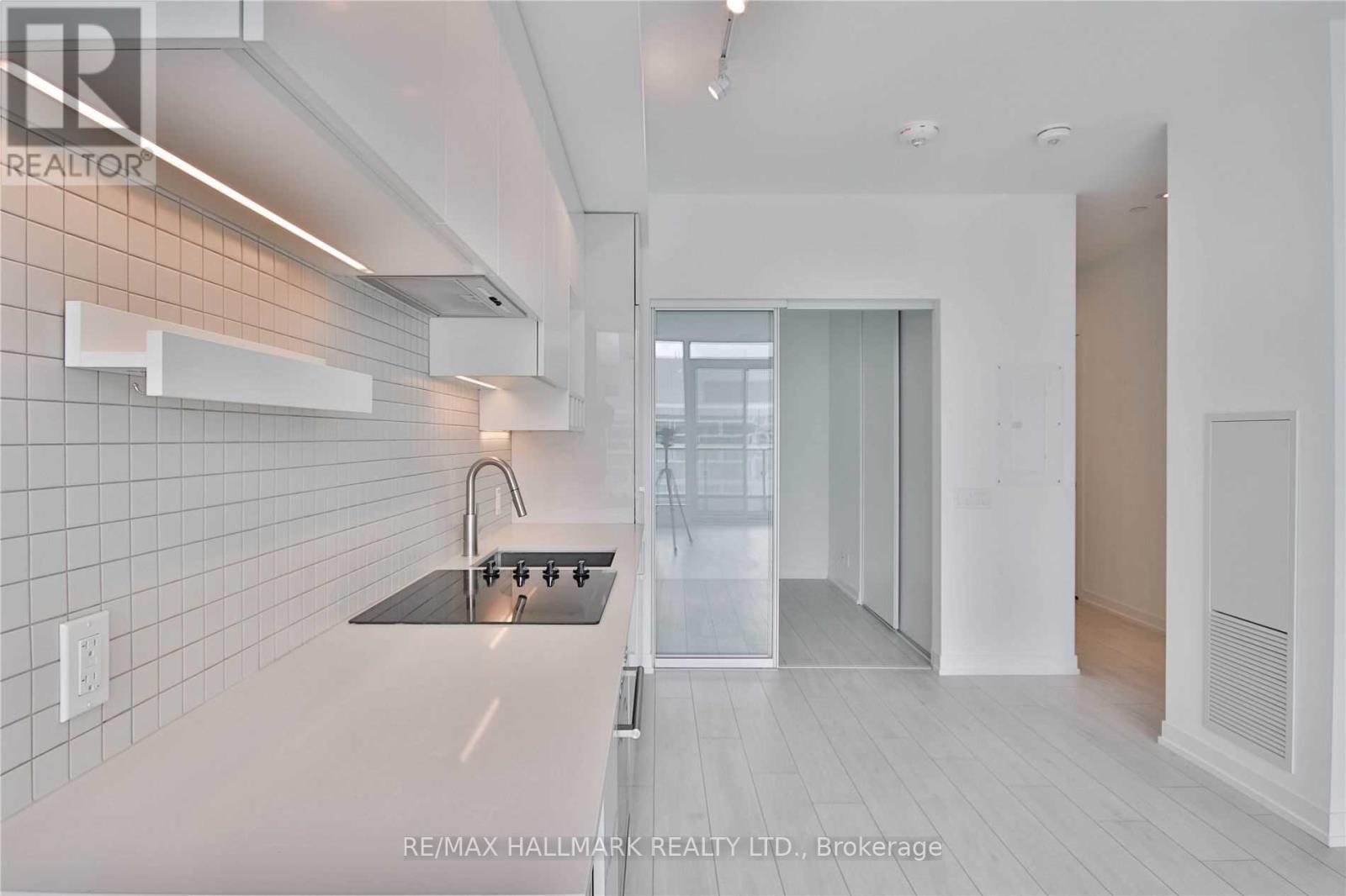 1206 - 5 Buttermill Avenue, Vaughan, ON - Indoor