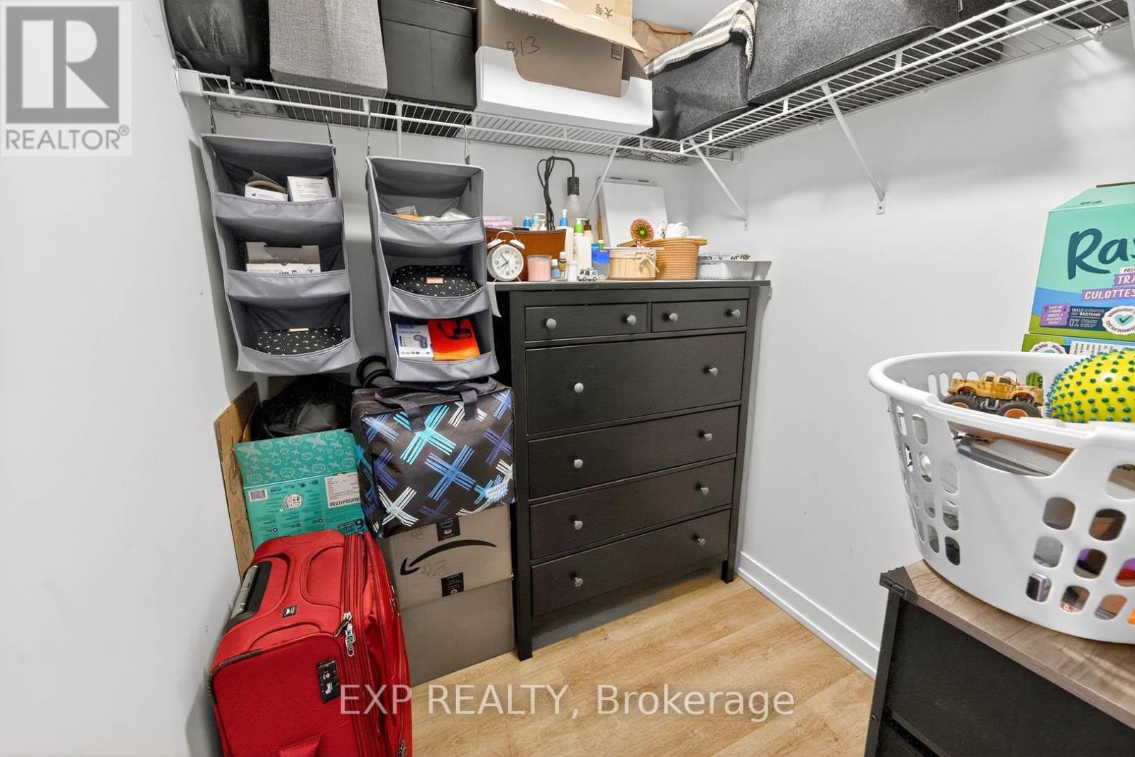 813 - 2300 St Clair Avenue W, Toronto, ON - Indoor