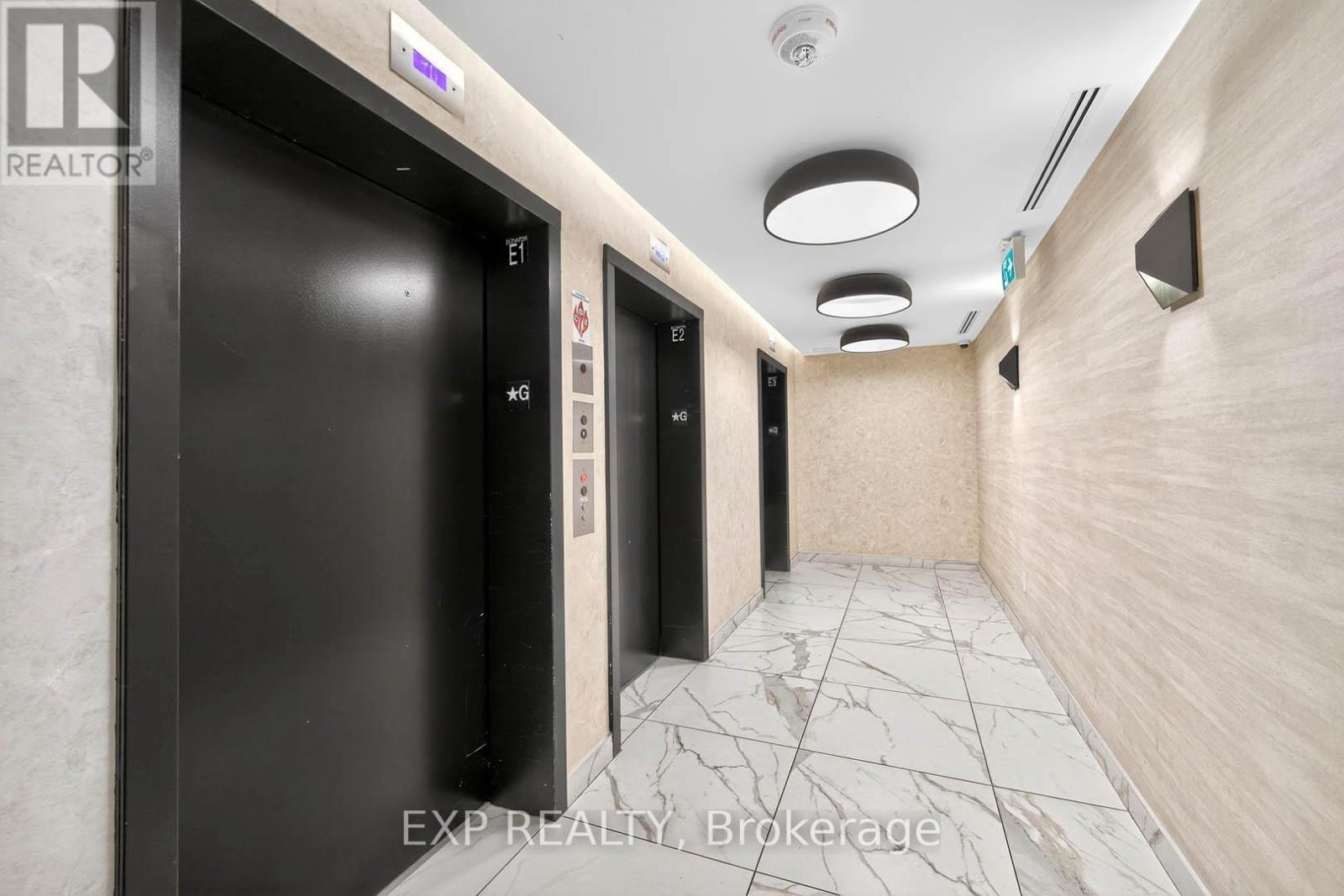 813 - 2300 St Clair Avenue W, Toronto, ON - Indoor