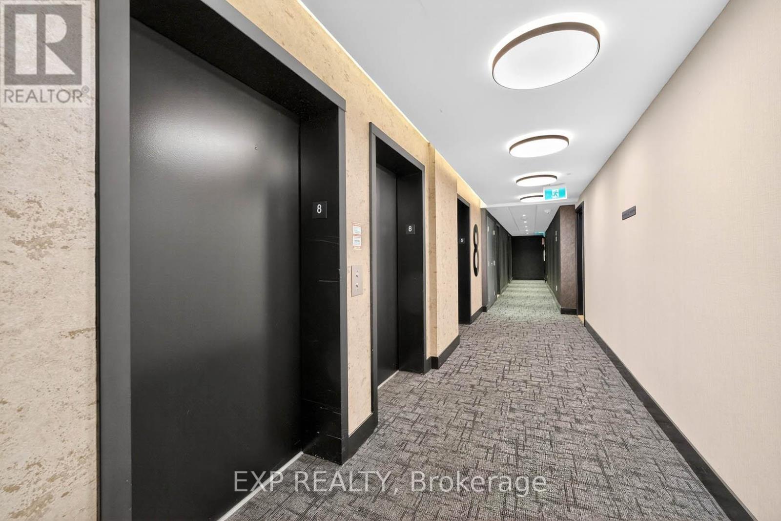 813 - 2300 St Clair Avenue W, Toronto, ON - Indoor Photo Showing Other Room