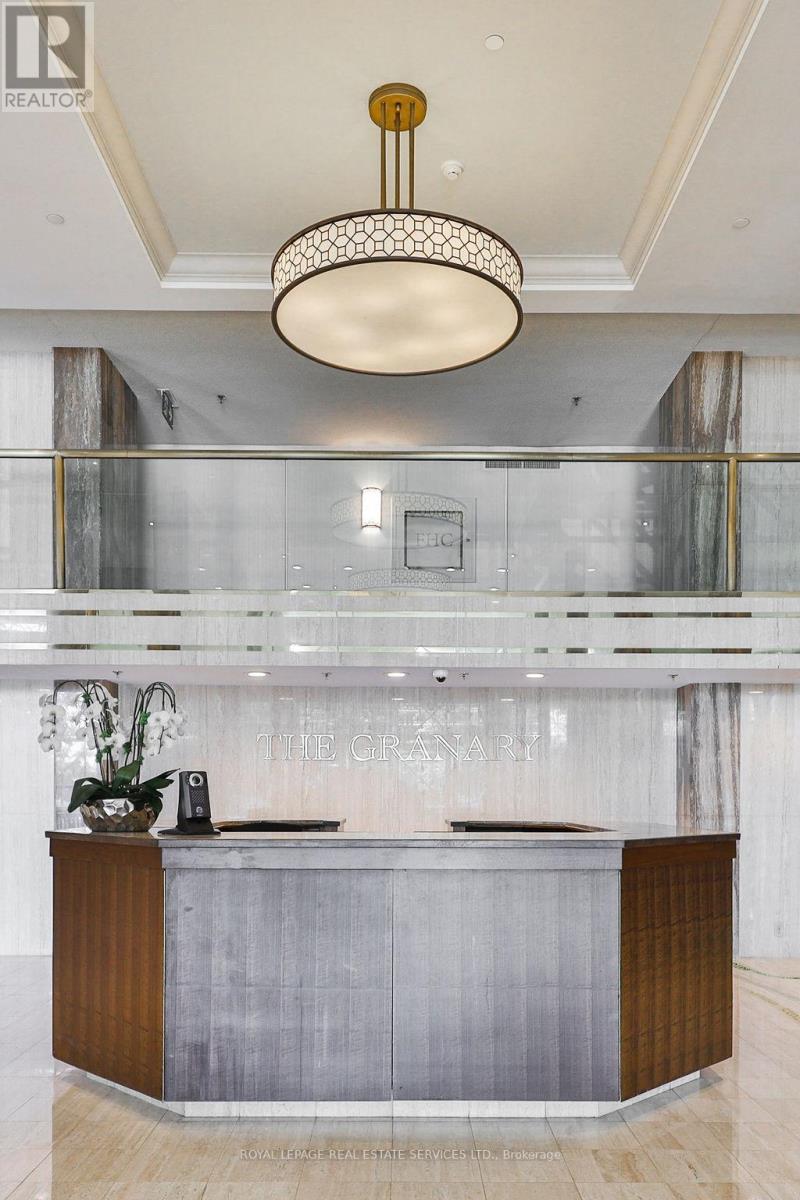 708 - 100 Lakeshore Road E, Oakville, ON - Indoor