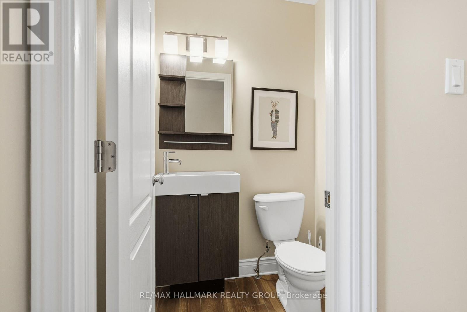 290 Cambridge Street N, Ottawa, ON - Indoor Photo Showing Bathroom