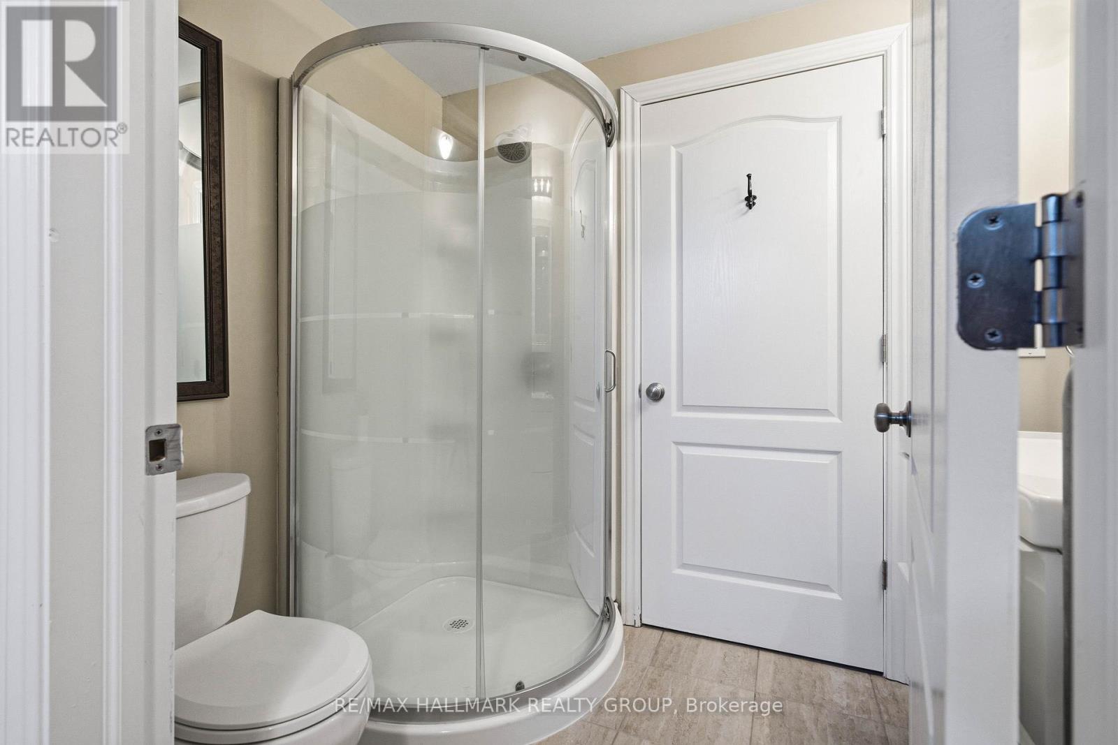 290 Cambridge Street N, Ottawa, ON - Indoor Photo Showing Bathroom