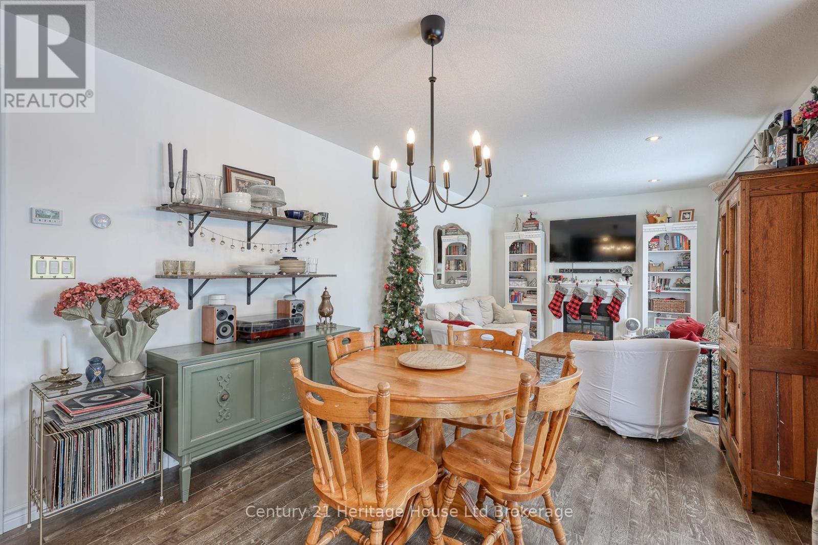 72 Pearl Street, Tillsonburg, ON - Indoor Photo Showing Dining Room