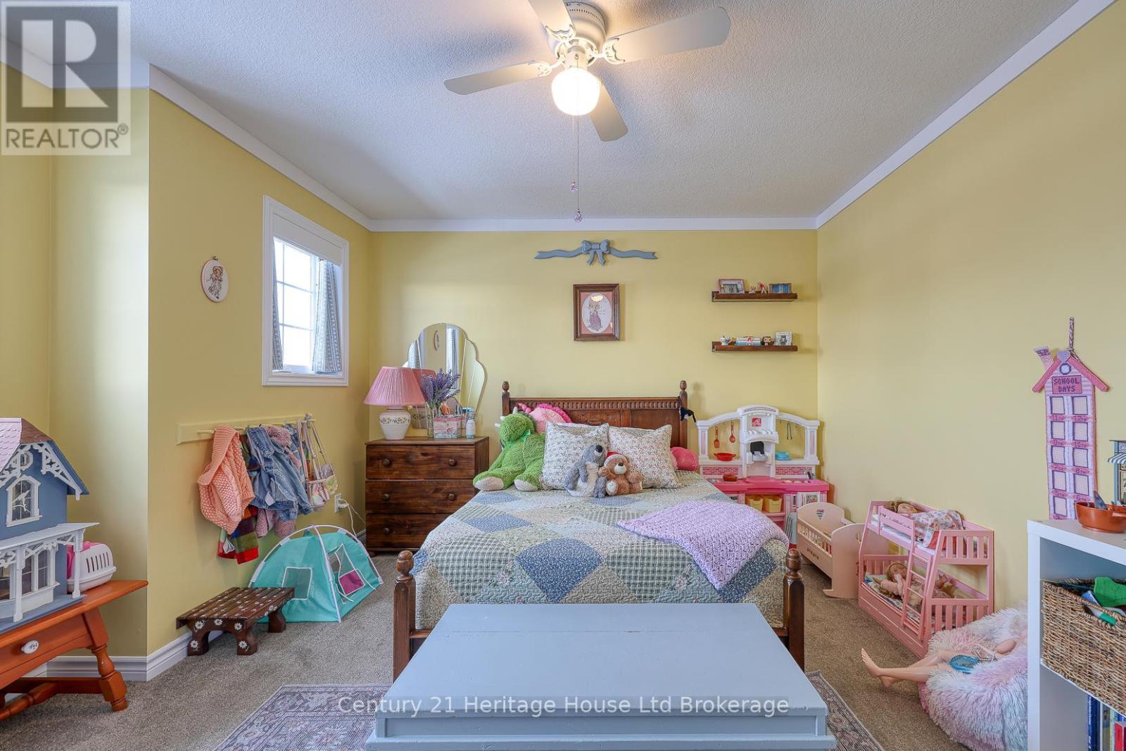 72 Pearl Street, Tillsonburg, ON - Indoor Photo Showing Bedroom