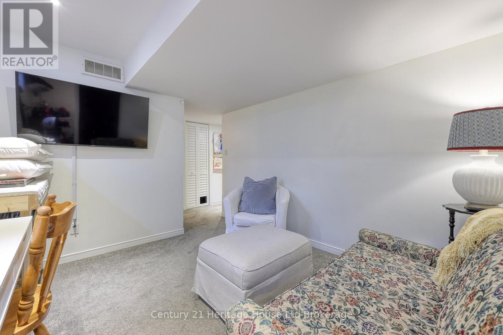 72 Pearl Street, Tillsonburg, ON - Indoor