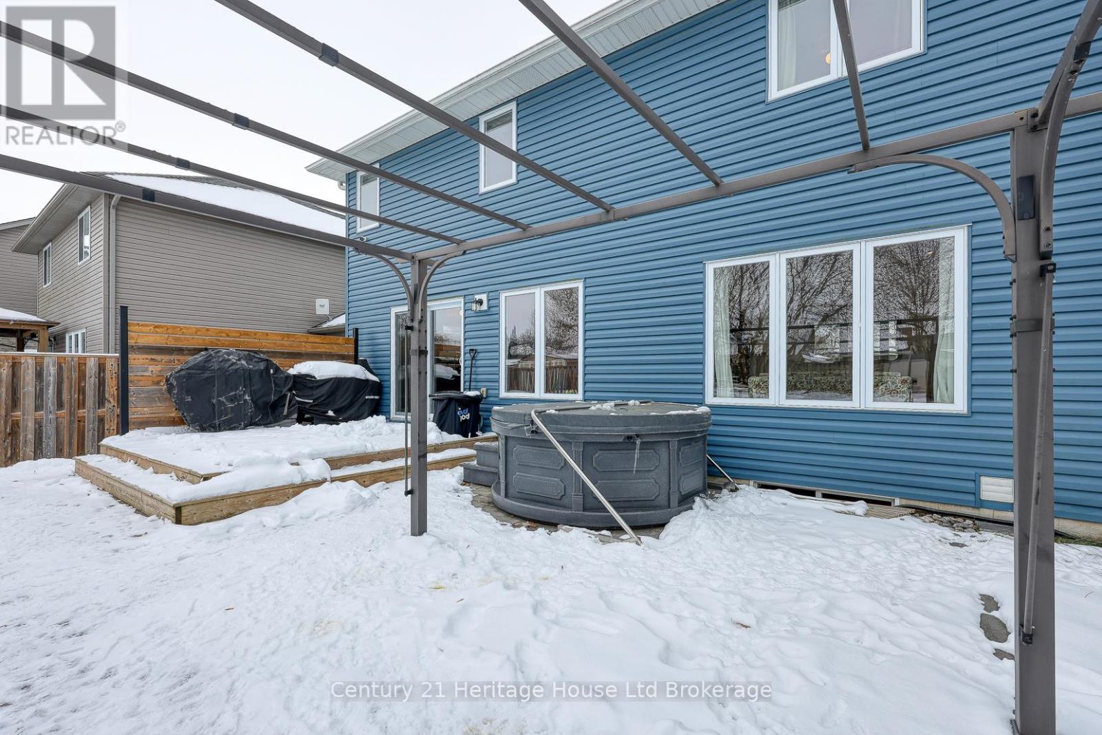 72 Pearl Street, Tillsonburg, ON - Outdoor