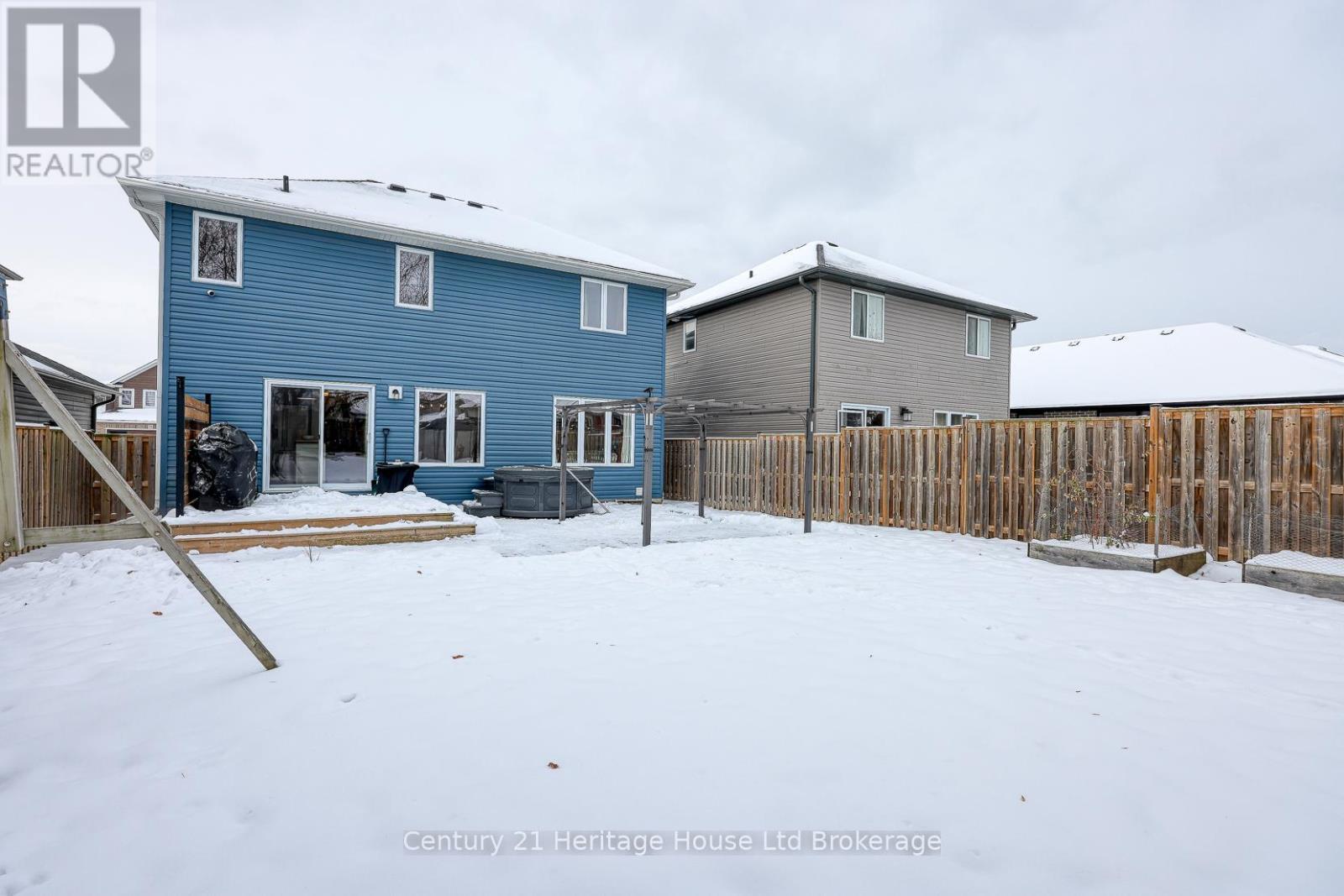 72 Pearl Street, Tillsonburg, ON - Outdoor