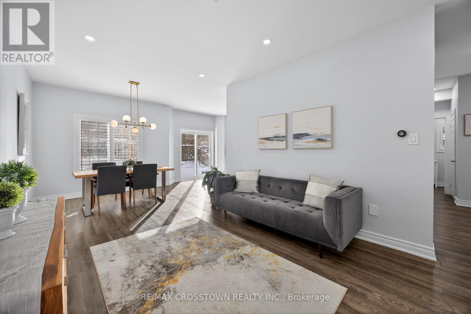1 Black Ash Trail, Barrie, ON - Indoor Photo Showing Living Room