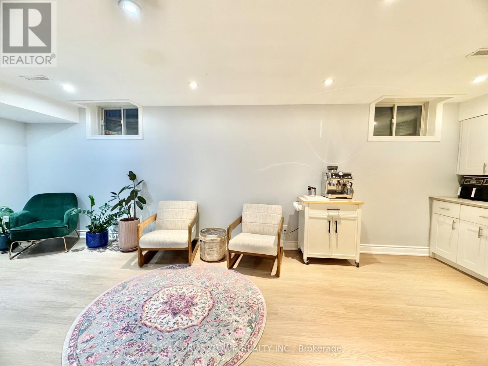 New flooring - 1 Black Ash Trail, Barrie, ON - Indoor