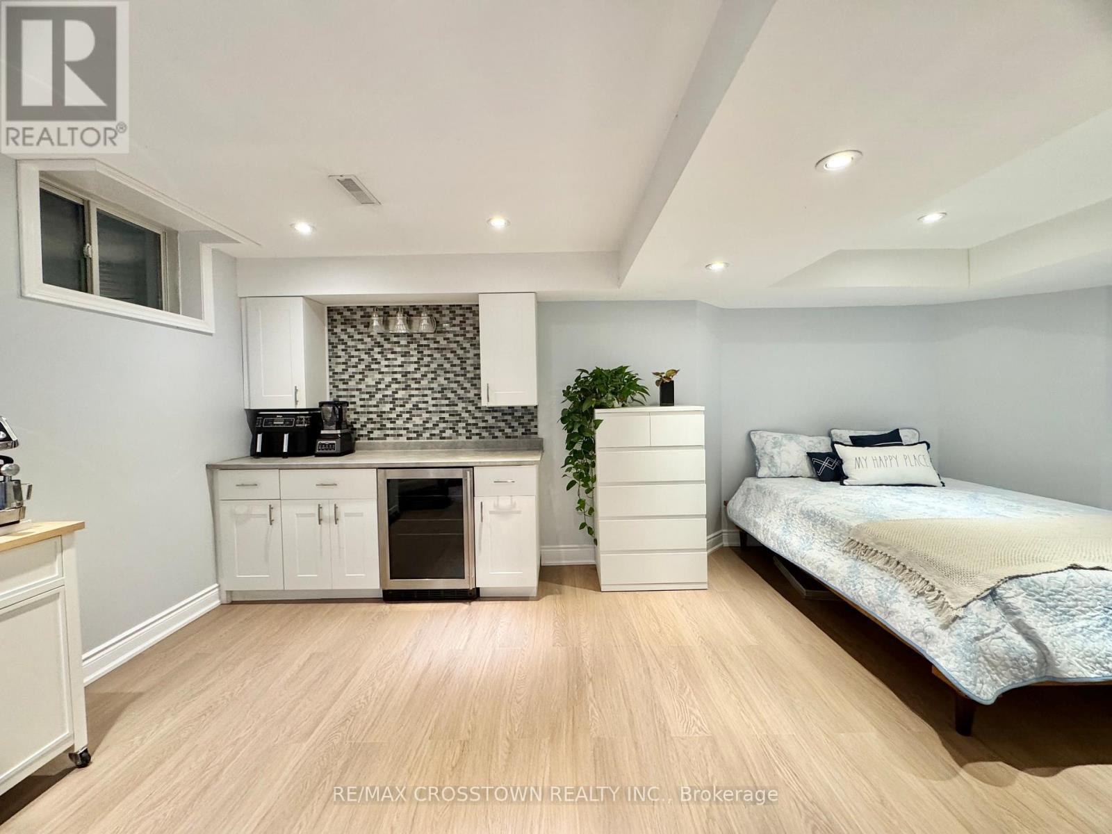 New flooring - 1 Black Ash Trail, Barrie, ON - Indoor Photo Showing Bedroom