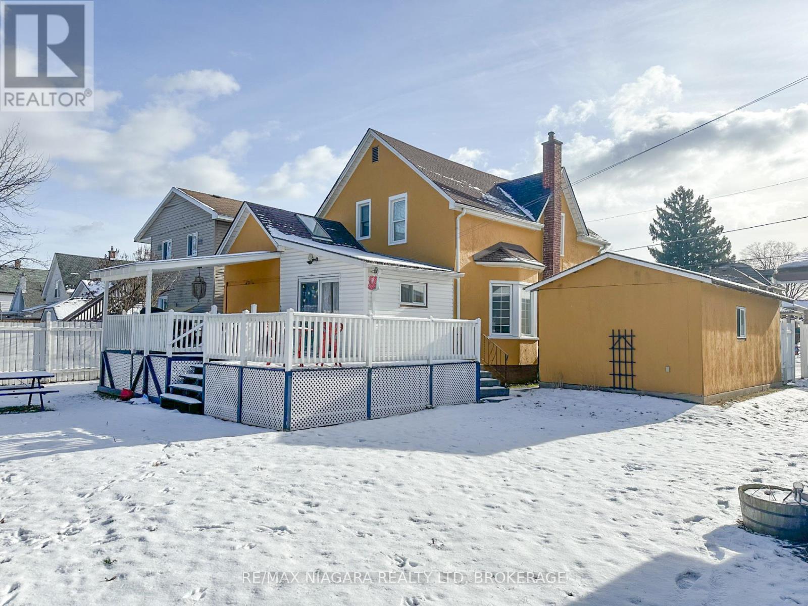 5791 Emery Street, Niagara Falls (Hospital), ON - Outdoor With Deck Patio Veranda