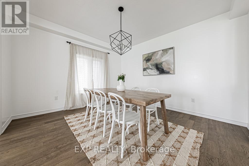 462 Blackburn Drive, Brantford, ON - Indoor Photo Showing Dining Room