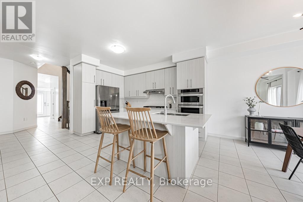 462 Blackburn Drive, Brantford, ON - Indoor Photo Showing Kitchen