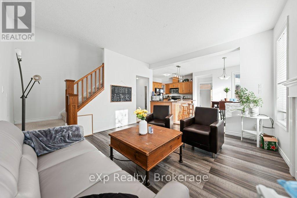 53 Truesdale Crescent, Guelph (Kortright West), ON - Indoor Photo Showing Living Room