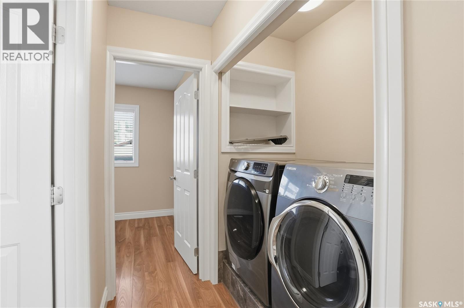 421 9Th Street, Saskatoon, SK - Indoor Photo Showing Laundry Room