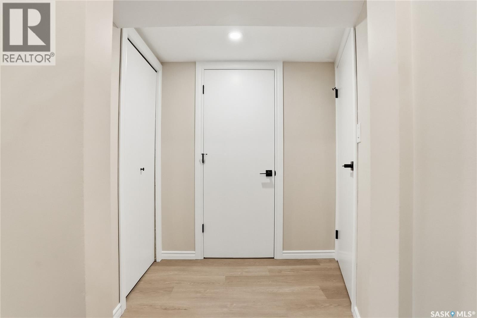 421 9Th Street, Saskatoon, SK - Indoor Photo Showing Other Room