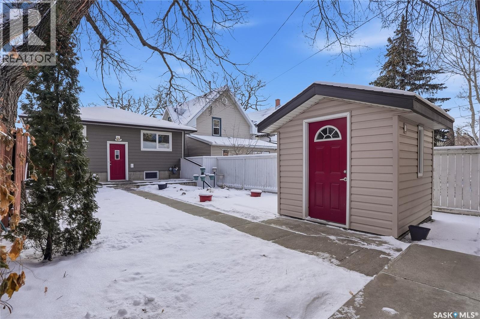 421 9Th Street, Saskatoon, SK - Outdoor