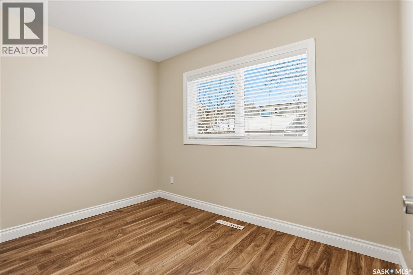 421 9Th Street, Saskatoon, SK - Indoor Photo Showing Other Room