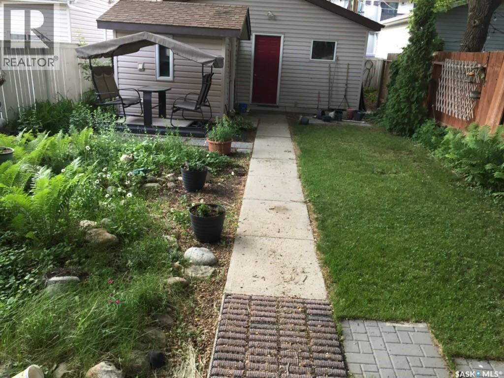 421 9Th Street, Saskatoon, SK - Outdoor