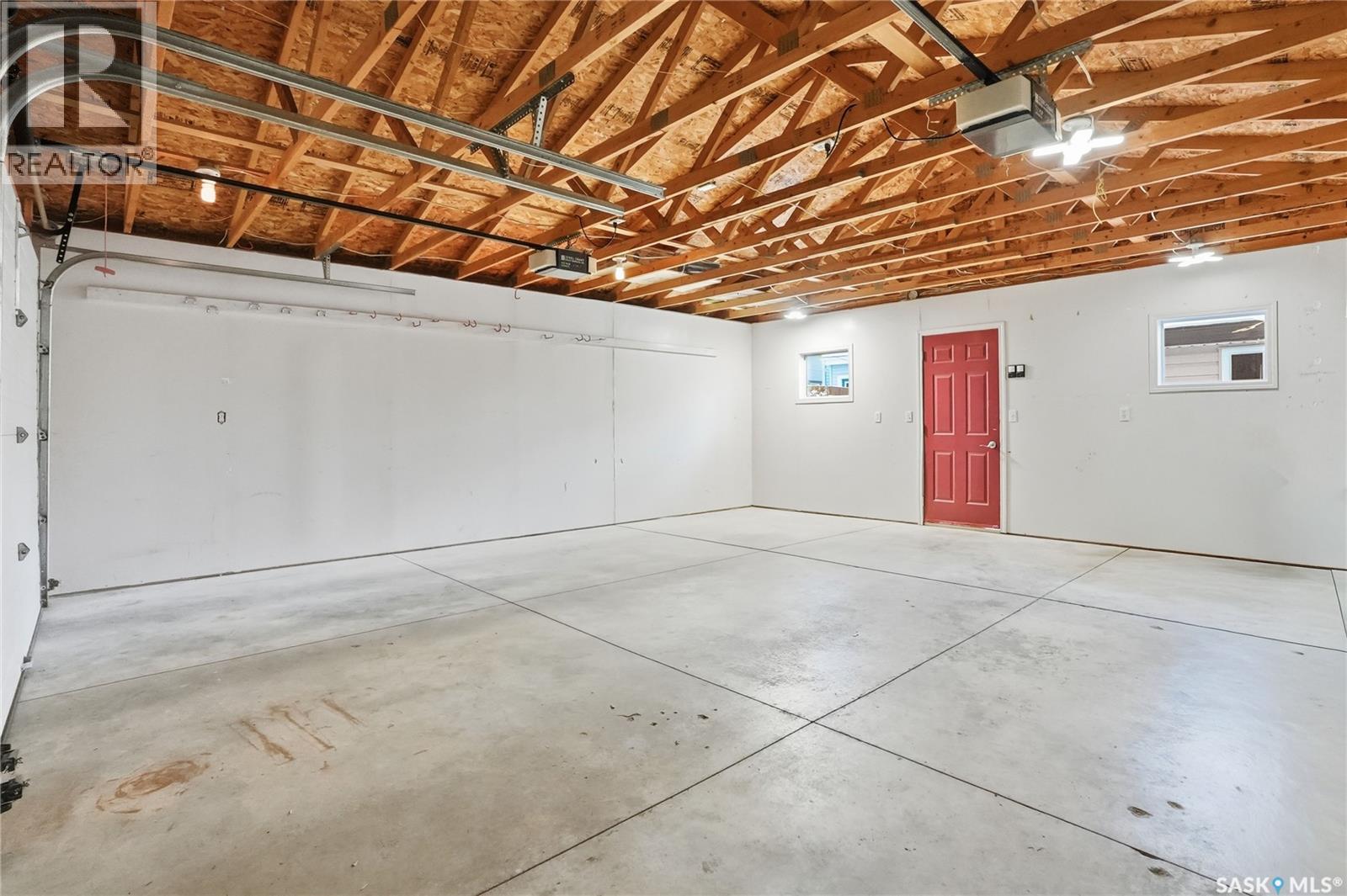 421 9Th Street, Saskatoon, SK - Indoor Photo Showing Other Room