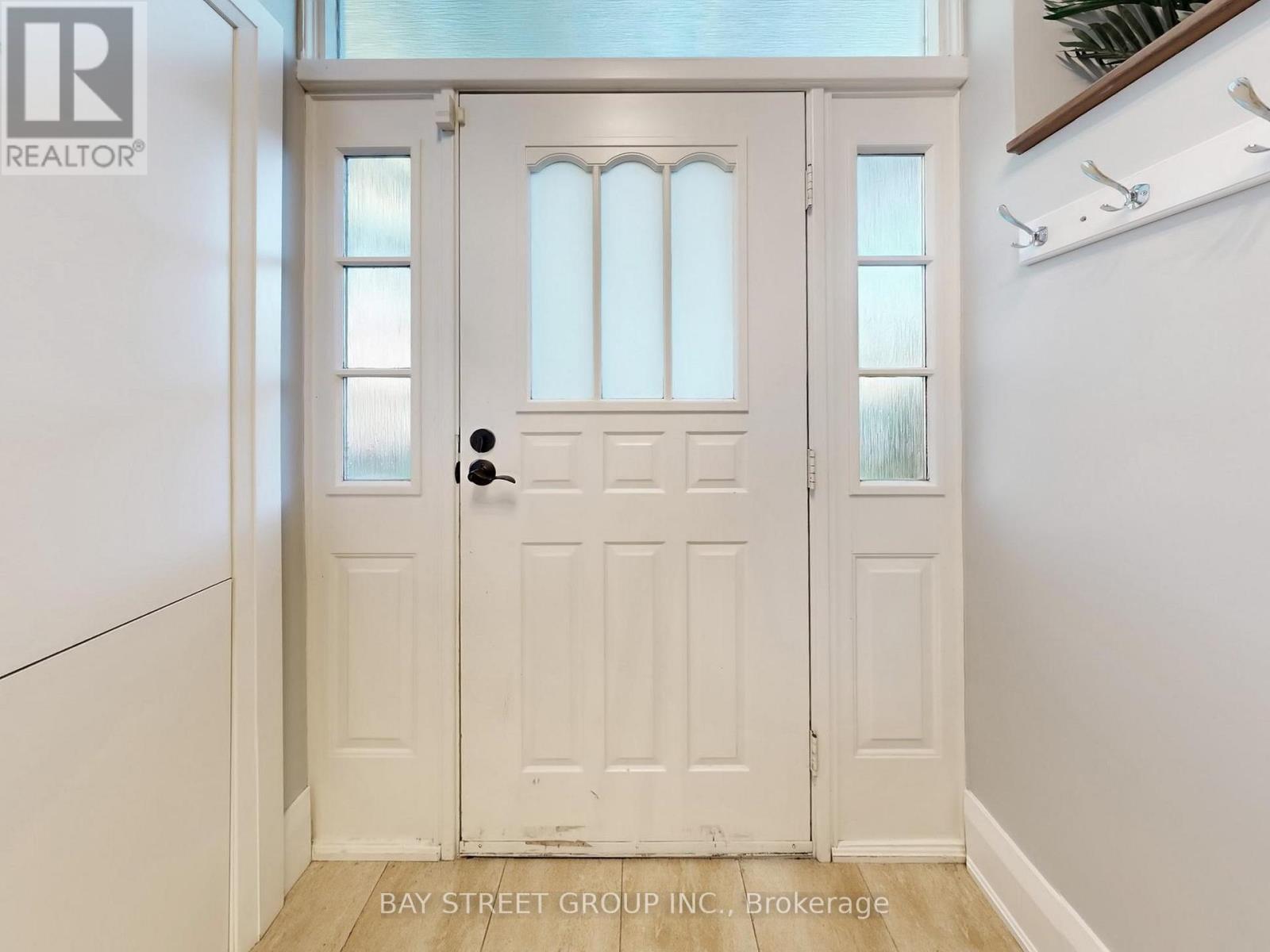 8 Overton Crescent, Toronto, ON - Indoor Photo Showing Other Room