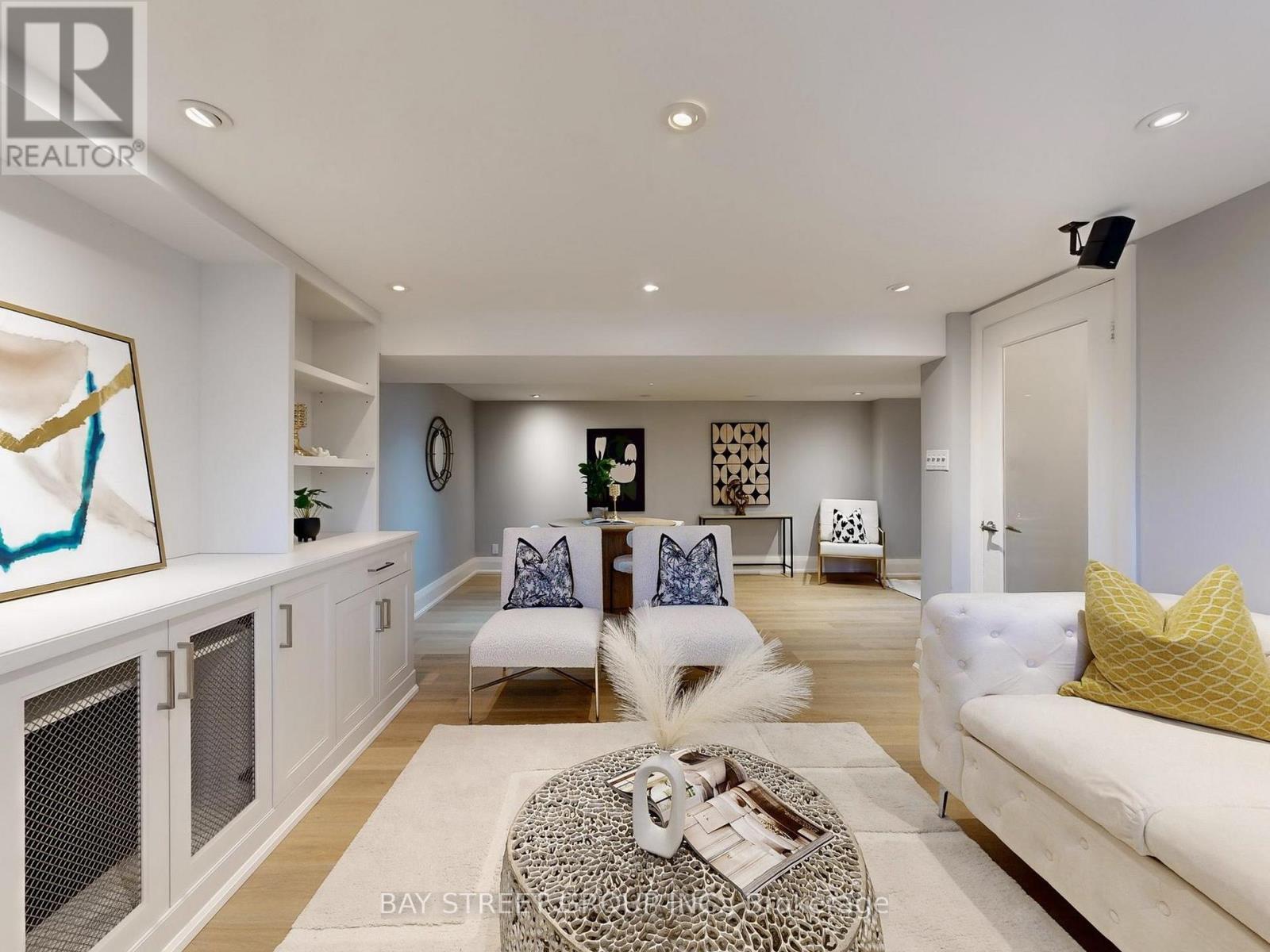 8 Overton Crescent, Toronto, ON - Indoor