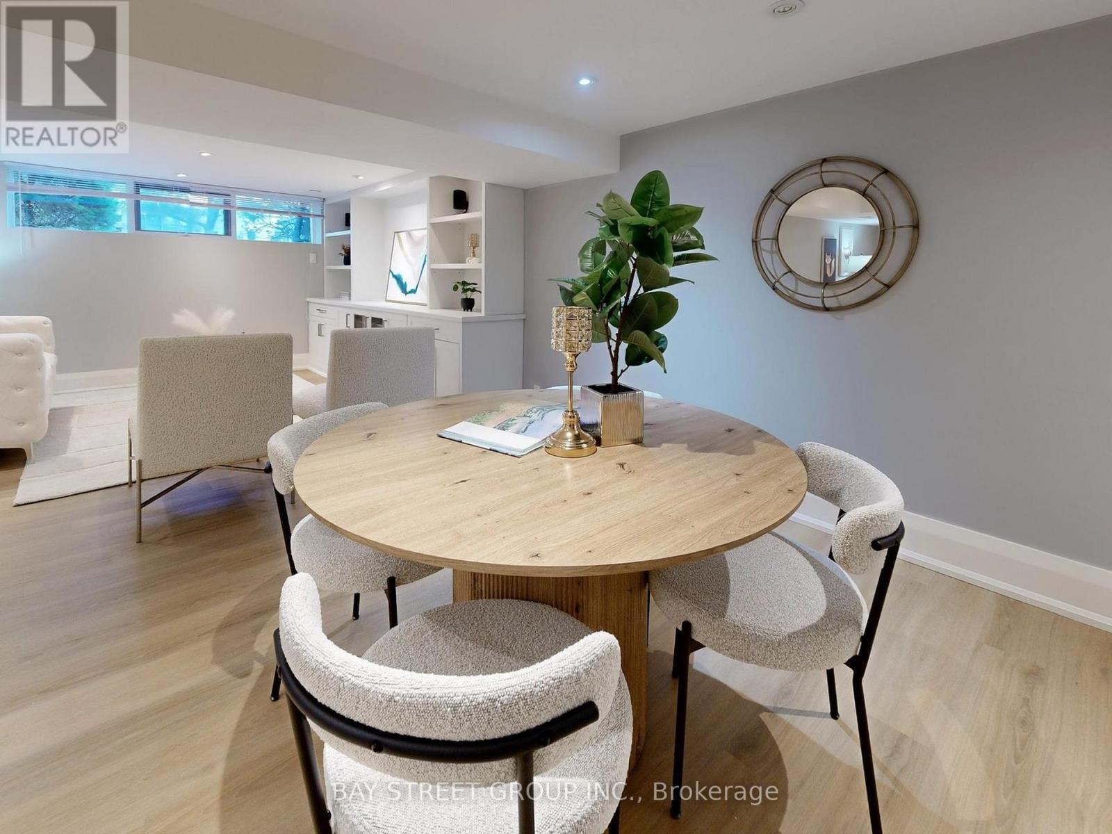 8 Overton Crescent, Toronto, ON - Indoor Photo Showing Dining Room