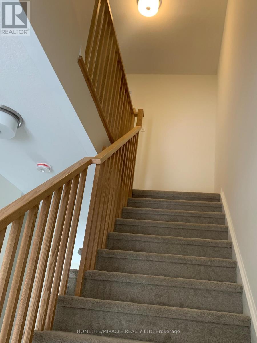 60 Mckernan Avenue, Brantford, ON - Indoor Photo Showing Other Room