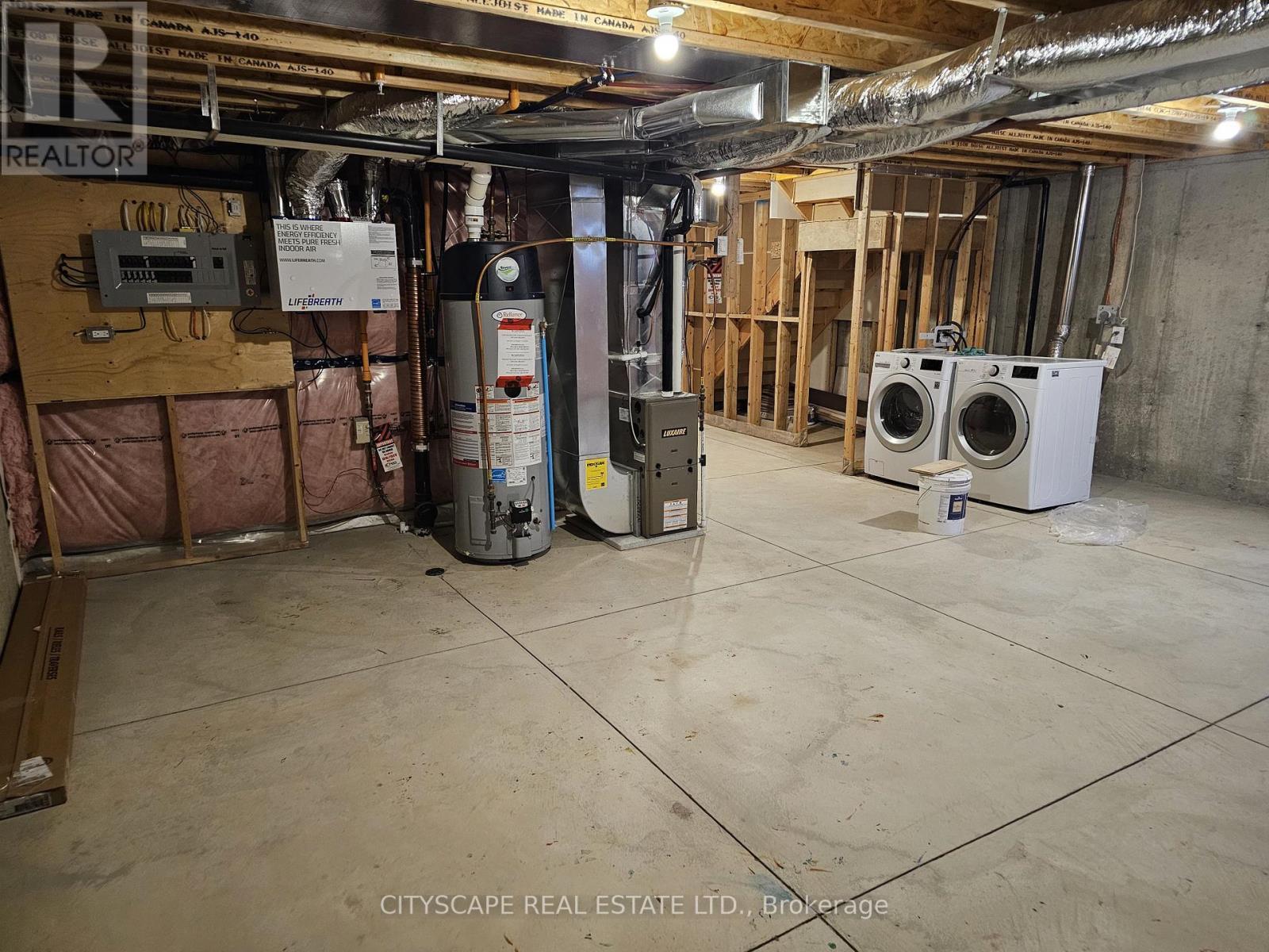 Laundry in Basement - 31 Corbin Street, St. Catharines, ON - Indoor Photo Showing Basement