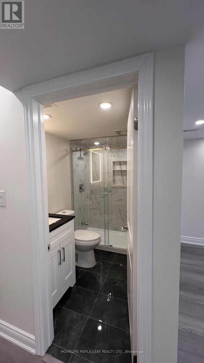114 Rea Drive, Centre Wellington, ON - Indoor Photo Showing Bathroom