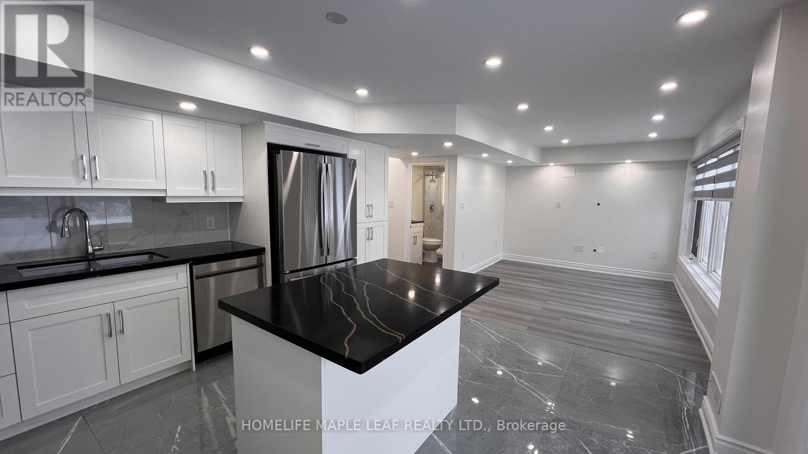 114 Rea Drive, Centre Wellington, ON - Indoor Photo Showing Kitchen With Upgraded Kitchen