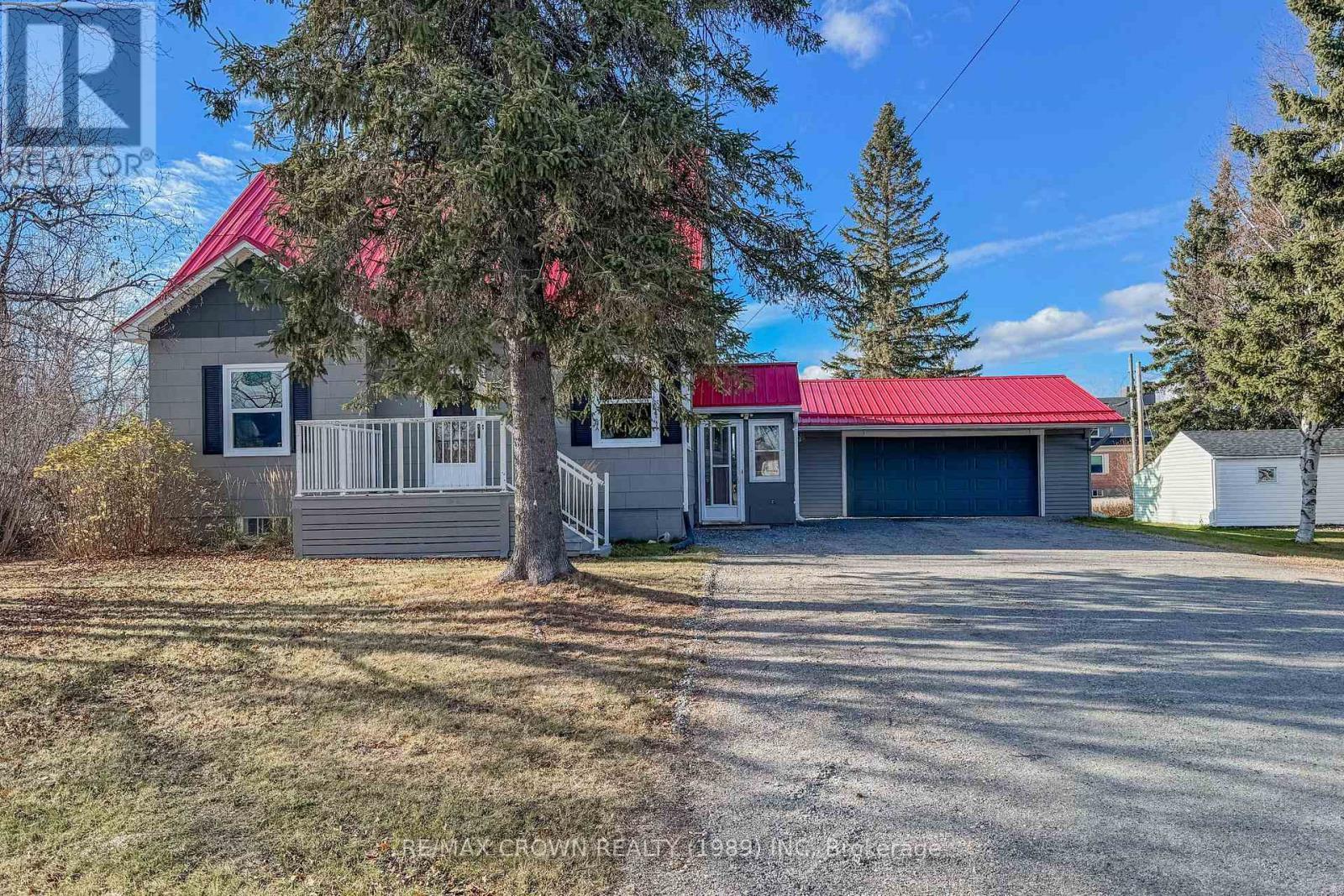 102 First Street, Smooth Rock Falls (Srf), ON - Outdoor